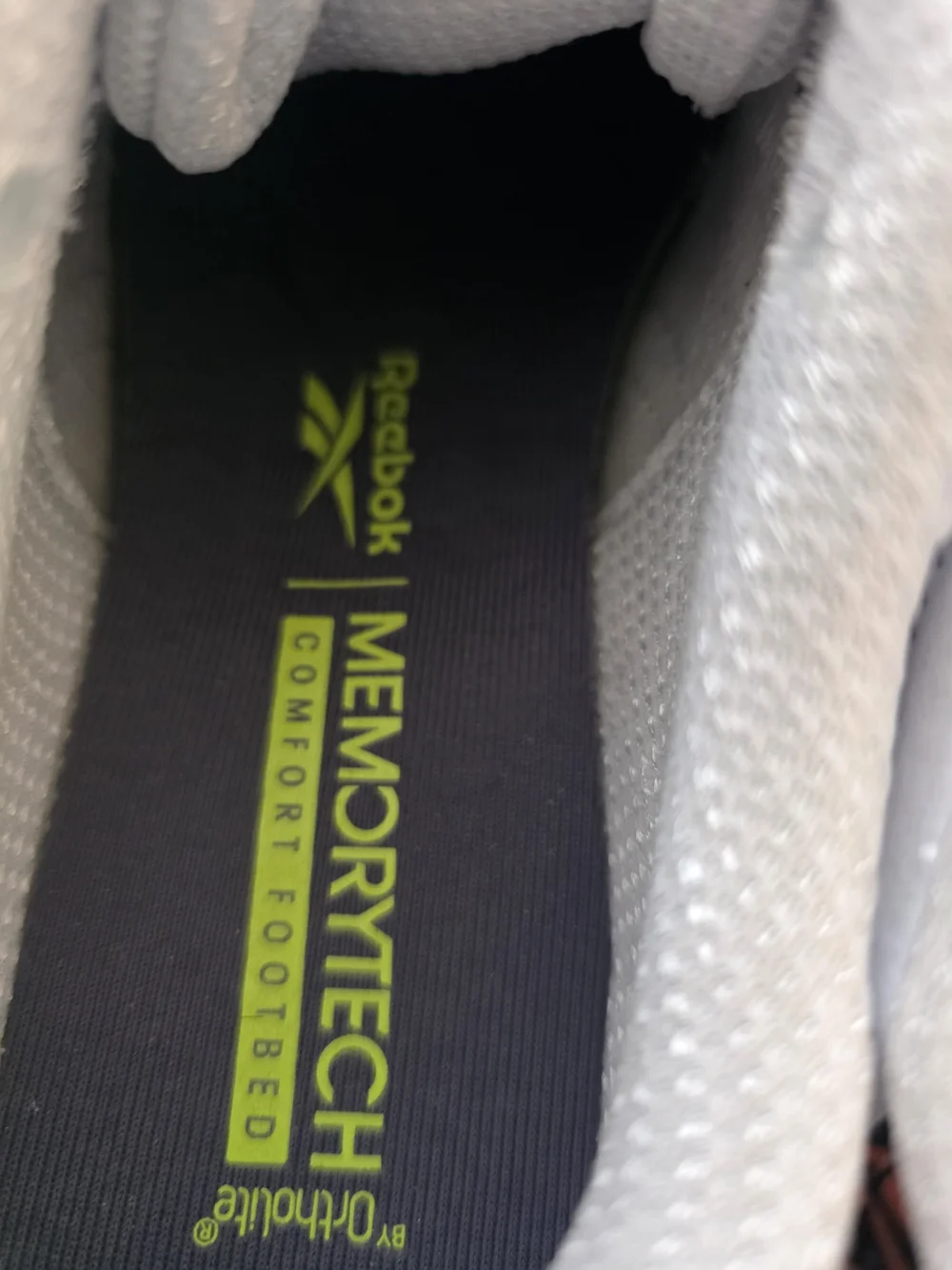 Reebok clean white